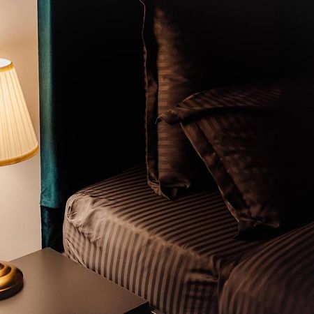 New Luxury City Center Studio Бухарест Экстерьер фото