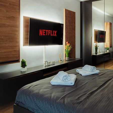 New Luxury City Center Studio Бухарест Экстерьер фото